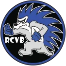 Le logo de RCVB est circulaire avec un fond noir et une bordure bleue et blanche. À l’intérieur, il présente un hérisson stylisé et caricatural avec des piquants bleus et un corps gris, représenté dans une pose de course dynamique, comme s’il jouait au rugby. Le hérisson a une expression déterminée, avec un bras tendu vers l'avant pour garder l'équilibre et l'autre bras serrant un ballon de rugby blanc marqué de coutures. Il porte des gants bleus aux deux mains. Les lettres « RCVB » sont bien en évidence en blanc sur le côté gauche du logo.